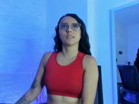 Siento puedo ser muy coqueta, bailar, hablar y me gusta explorar mi sexualidad y por que no compartirla? me gusta tratar de ser complaciente, el que disfrutes lo que hago, me hace sentir placer.