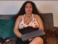I am an older woman who wants to revive her sexuality. I love experiencing new things that expand my sex life and make me feel young and beautiful again. Do you want to live this experience with me?