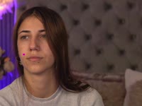 I am a hot and sensual model always in the mood to have fun with you on cam