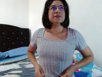 chico; soy una chica madura pero con ganas de experimentar un poco mas de la vida,