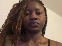 Je suis une jeune femme sensible à la fois audacieuse qui apprécie faire de l’effet aux hommes. Si tu recherche une belle black avec qui passer un bon moment dans le partage, la douceur et l’écoute, vient à moi