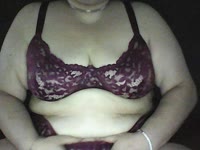 Hi ik ben Sabrina een 40+ rubens type dame. Ik ben gebonden maar wij hebben een open relatie met elkaar wij zijn ruimdenkend. Ik vind het geil om met onbekende hier lekker te kletsen over erotiek.