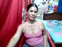 Soy una mujer de estatura pequeña pero con unas ganas de sexo enorme, soy alegre me gusta ser complaciente ven a jugar conmigo