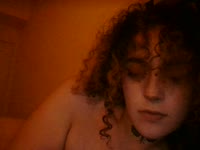 Hai ik ben Yusra 18 jaar en van Marokkaanse afkomst. Ik maak in mijn dagelijkse leven 18+  content en ervaar daar heel veel plezier in. Ik ben een vollere dame met grote borsten een dikke kont een klein buikje lief gezichtje en een bos vol krullen boven en beneden.ik doe aan augyo, foot, BDSM, SM, GFE, dominantie, onderdanigheid,en Golden shower fetisj. Naast fetisj doe ik ook aan twerken, boobie shows en samen spelen.