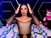 I consider myself a fun girl although a little shy at first, I like to chat and get to know a little about people and cultures. If you give me the opportunity to meet you I could be a great company.