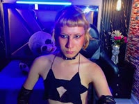 I am a trans woman with lots of style, confident and authentic. I love expressing myself through fashion, makeup, and every detail that makes me feel like myself. I