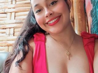 Ariana_Parra