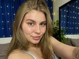naughty cam girl fingering pussy MilaOlivers