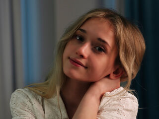 girl chatroom DorisCounsell