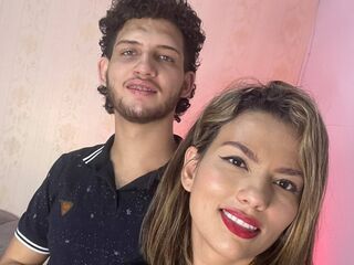 live chatroom couple MiaAndCharly