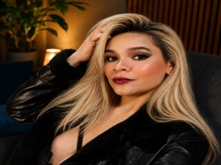 spanking sex cam SarahLorenzi