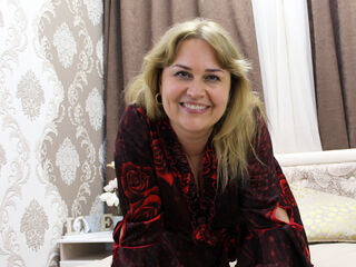 adult webcam chat room AlanaSharm