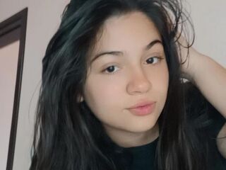 topless webcam girl AlisseKim