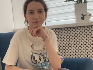 naughty chatroom AmyCoxe