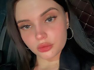 live webcam performer AngelaLily