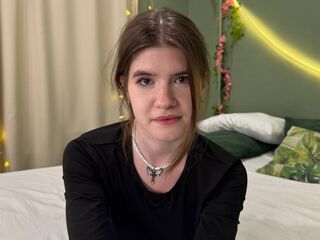  AngelinaLing