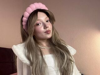 adult chat room AnnikaBloom