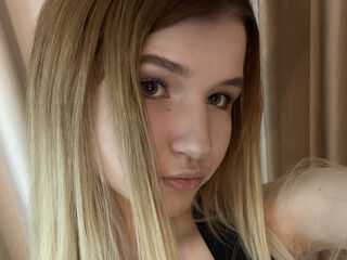 nude cam girl picture AraPosey