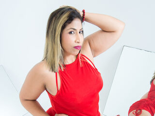 naked camgirl fingering pussy AuroraVirelli