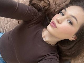 masturbating webcamgirl BeaBellotti