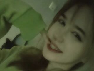 girl fingering bald pussy CamelliaVega