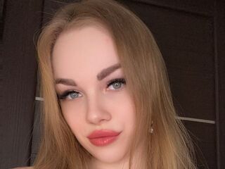 adult video chat room CamillaDerrick