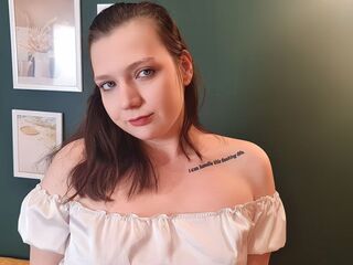 naughty cam girl masturbating with dildo CarolineLuis