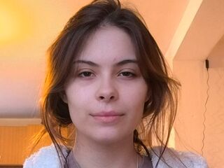camgirl playing with sextoy CelindaGimble