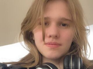 cam girl chat room ChristieDemaline