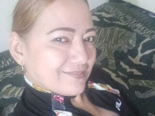 sexy webcamgirl ClauTaylor