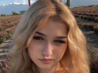 chat room webcam CloudyFox