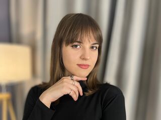 topless camgirl CwenGeorge
