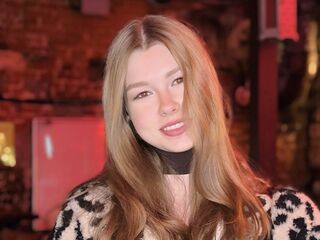 free camsex DainaThroneberry