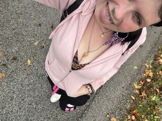 cam strip tease Daiseylyn