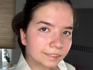 cam girl masturbating with sextoy DaisyMolen