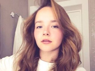 hot cam girl masturbating with vibrator DaysiDust