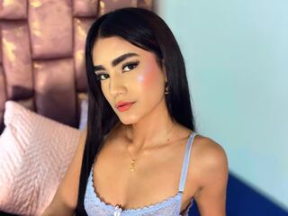 girl shaving pussy ElianaMontes