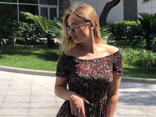 kinky cam EmileeBeyale