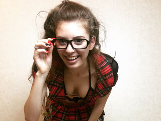 hot cam girl masturbating with vibrator EmmaFoxi