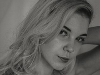 naked girl with webcam masturbating with sextoy EsmiStewart