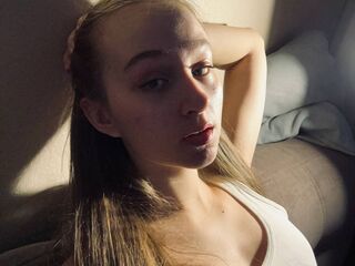 camslut topless EunaSantamaria