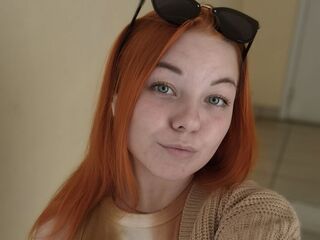 naked girl with webcam masturbating with sextoy EvelynKellers