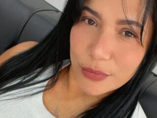 naughty video chat HillaryRouss