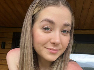cam girl livecam IlonaCabiness