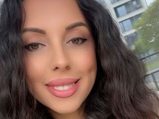 beautiful girl cam IzyAura