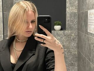 webcamgirl chatroom JenaeMcquillen