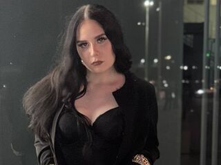 camslut showing tits KelsiLowndes