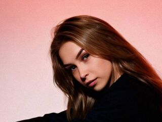 beautiful girl KendraDuell