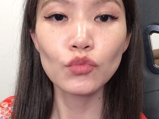 beautiful webcam girl KiraMinxy
