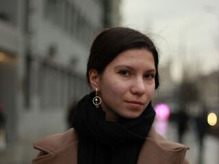 closeup web cam KiraReddel